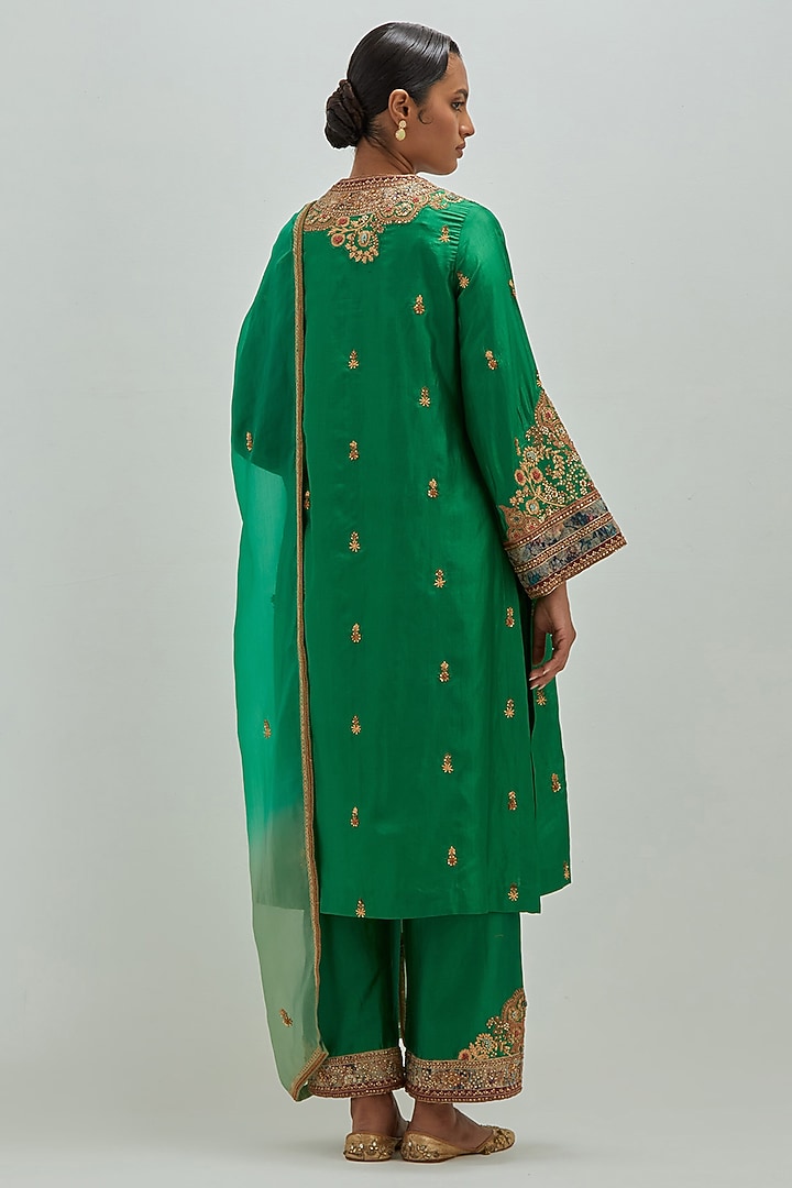 Emerald Green Dupion Silk Gota Embroidered Kurta Set by Petticoat Lane at Pernia's Pop Up Shop
