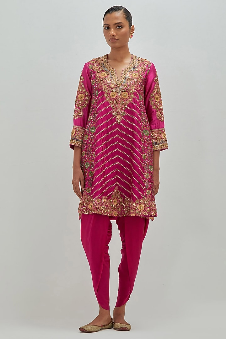 Hot Pink Dupion Printed Phiren Kurta Set by Petticoat Lane at Pernia's Pop Up Shop