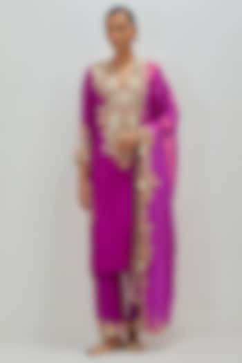 Hot Pink Chanderi Moti Embroidered Kurta Set by Petticoat Lane at Pernia's Pop Up Shop