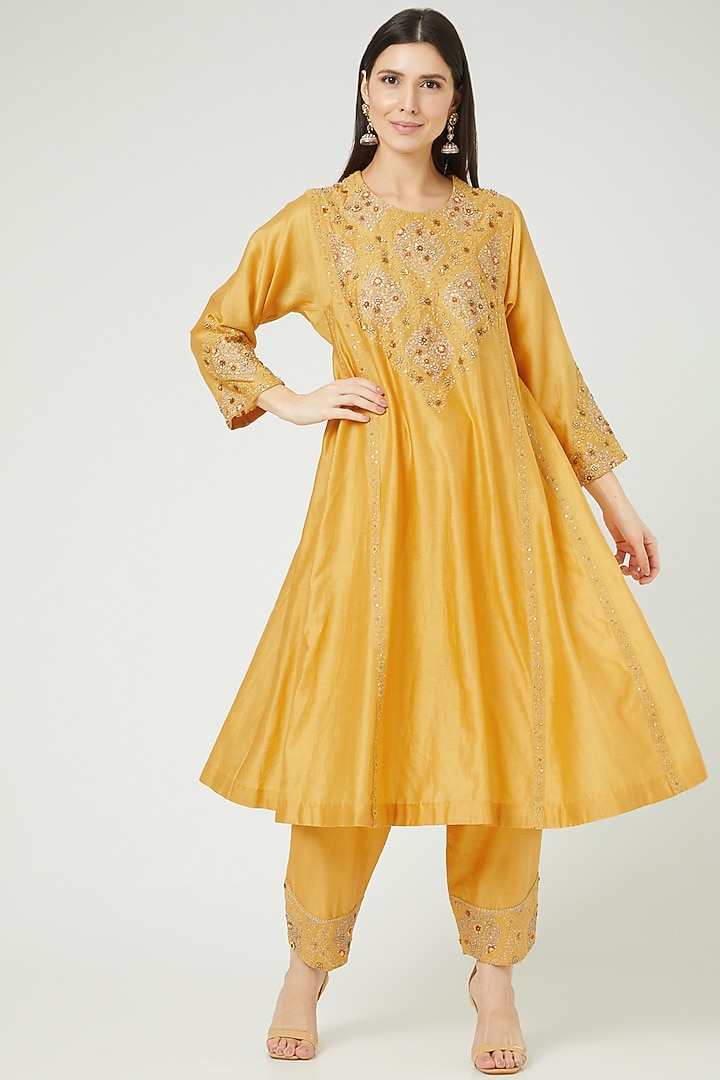 Yellow Kurta Set With Embroidery by Petticoat Lane at Pernia's Pop Up Shop