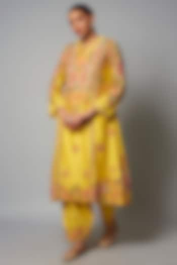 Yellow Chanderi Kurta Set by Petticoat Lane at Pernia's Pop Up Shop