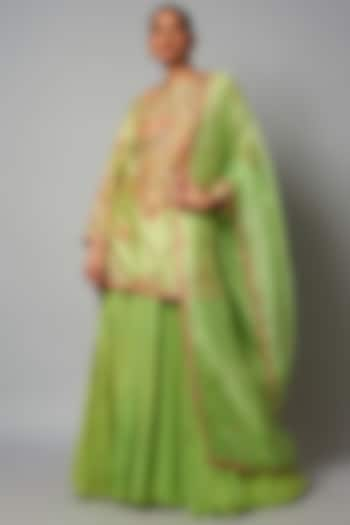 Green Chanderi Hand & Machine Embroidered Kurta Set by Petticoat Lane at Pernia's Pop Up Shop