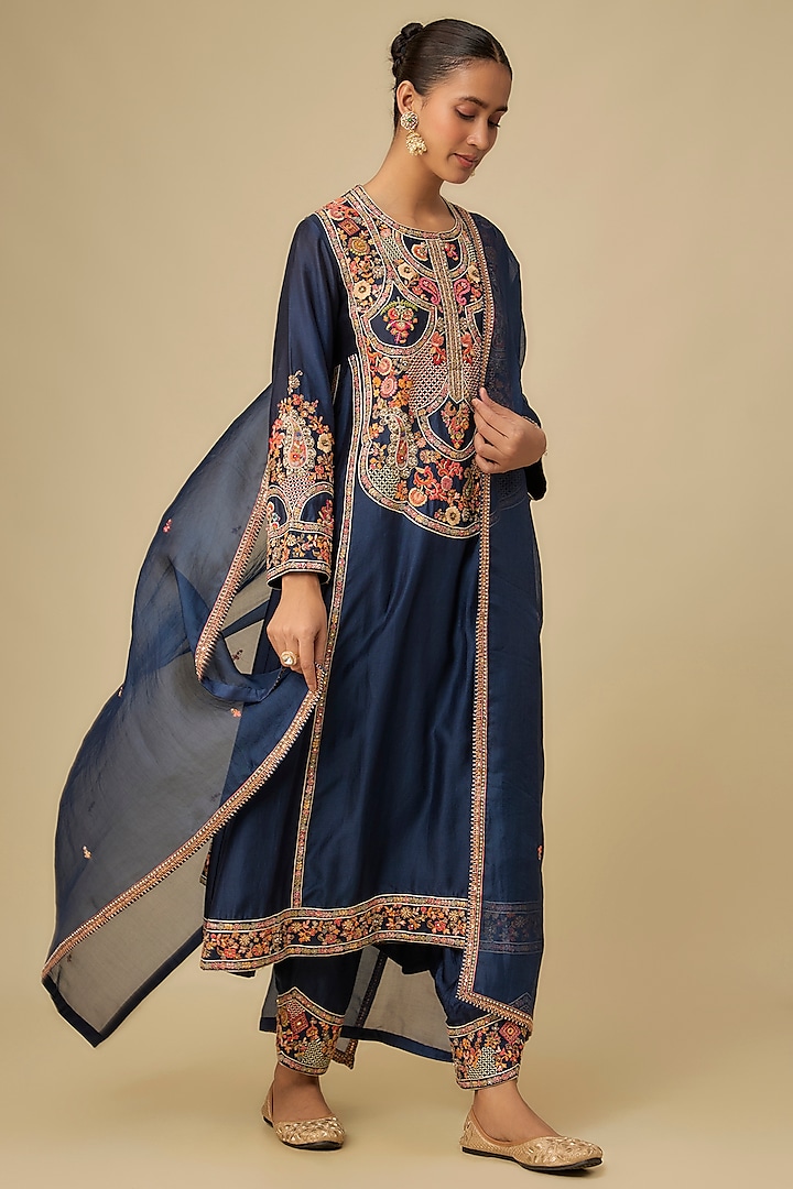 Navy Blue Chanderi Kurta Set by Petticoat Lane at Pernia's Pop Up Shop
