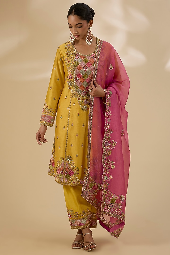 Yellow Chanderi Patchwork U-Shaped Kurta Set by Petticoat Lane at Pernia's Pop Up Shop