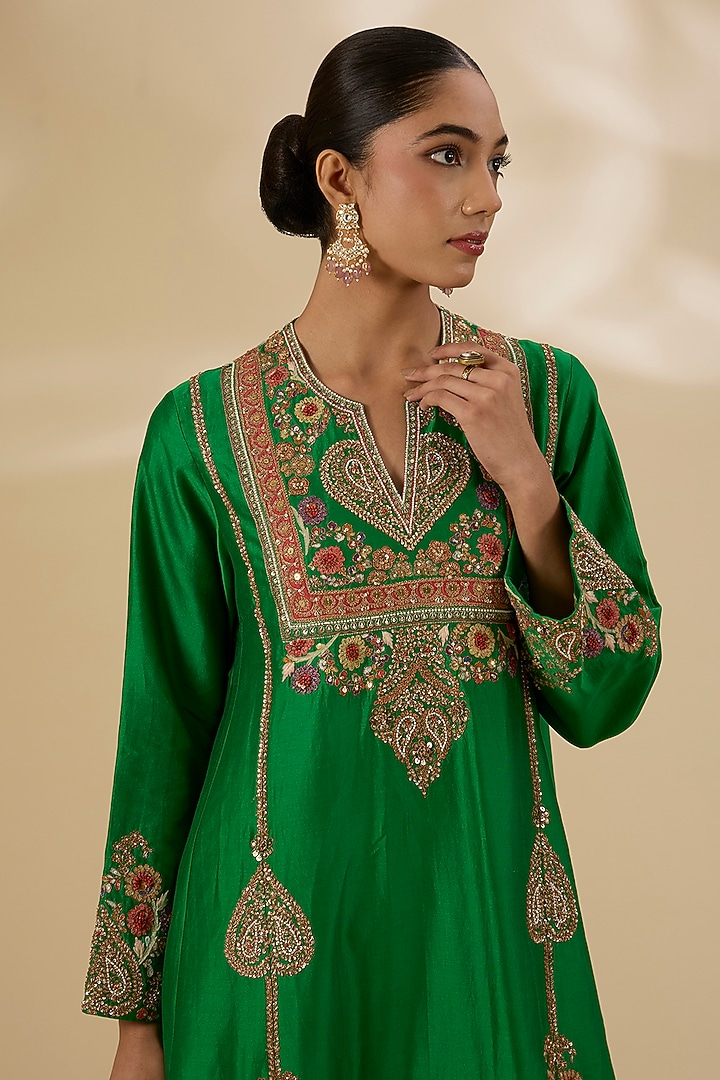 Green Chanderi Embroidered Kurta Set by Petticoat Lane at Pernia's Pop Up Shop