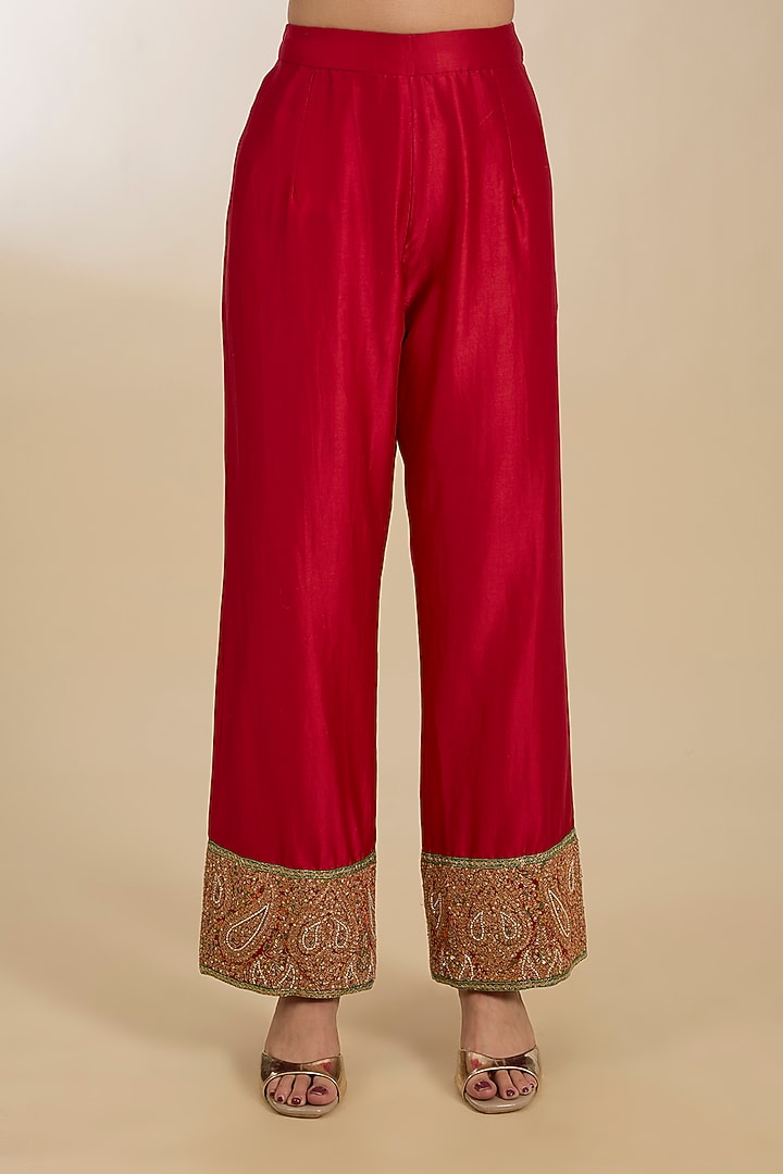 Red Chanderi Hand Embroidered Kurta Set by Petticoat Lane at Pernia's Pop Up Shop