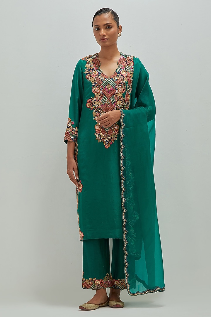 Peacock Green Chanderi Moti Embroidered Kurta Set by Petticoat Lane at Pernia's Pop Up Shop
