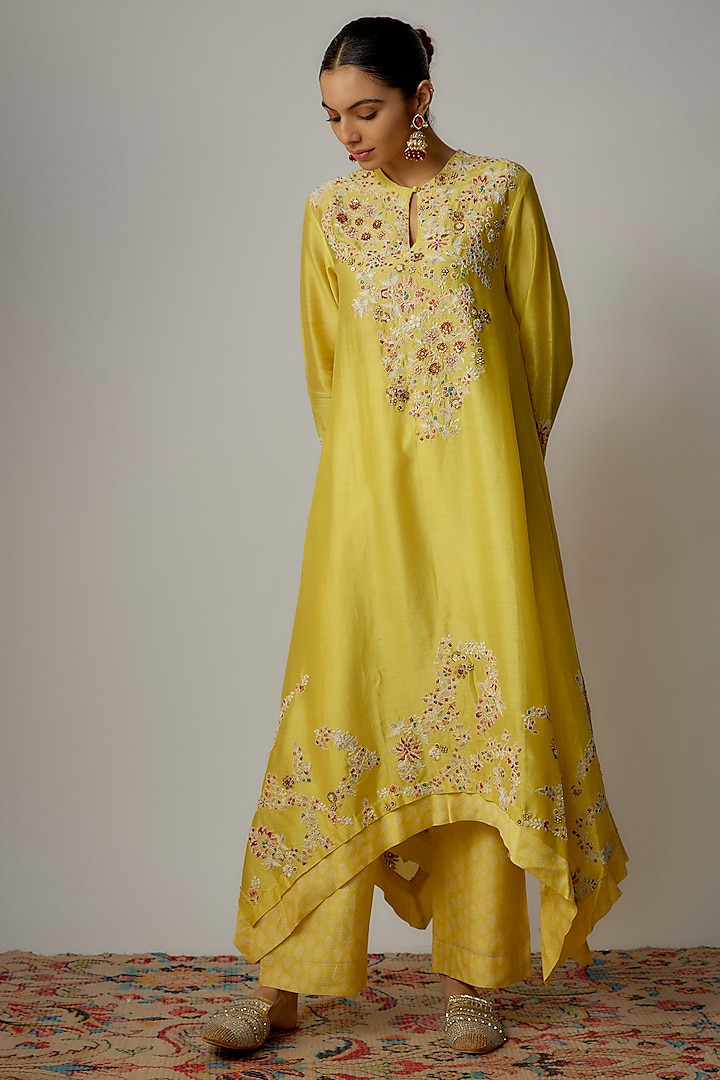 Yellow Chanderi Dori Embroidered Kurta Set by Petticoat Lane at Pernia's Pop Up Shop