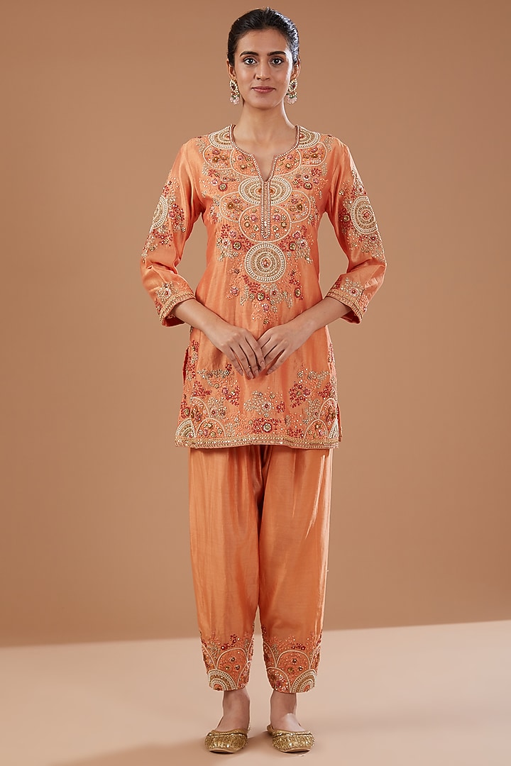 Orange Chanderi Shimmer Dori Embroidered Kurta Set by Petticoat Lane at Pernia's Pop Up Shop