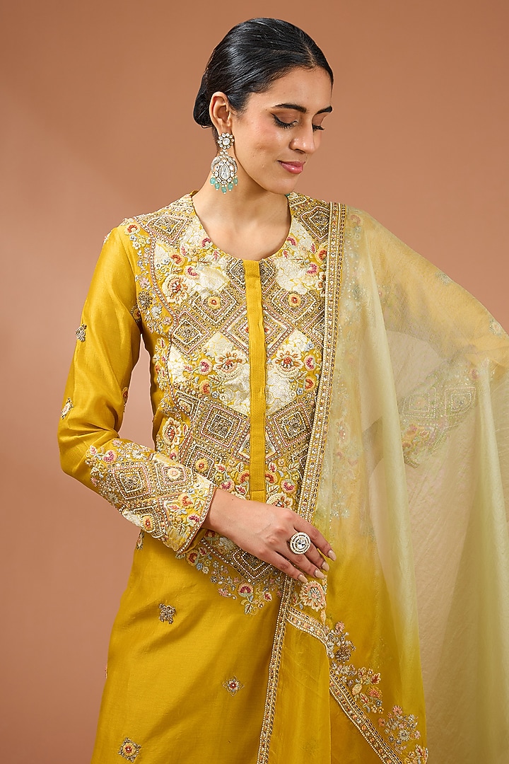 Yellow Shimmer Brocade Chanderi Straight Kurta Set by Petticoat Lane at Pernia's Pop Up Shop