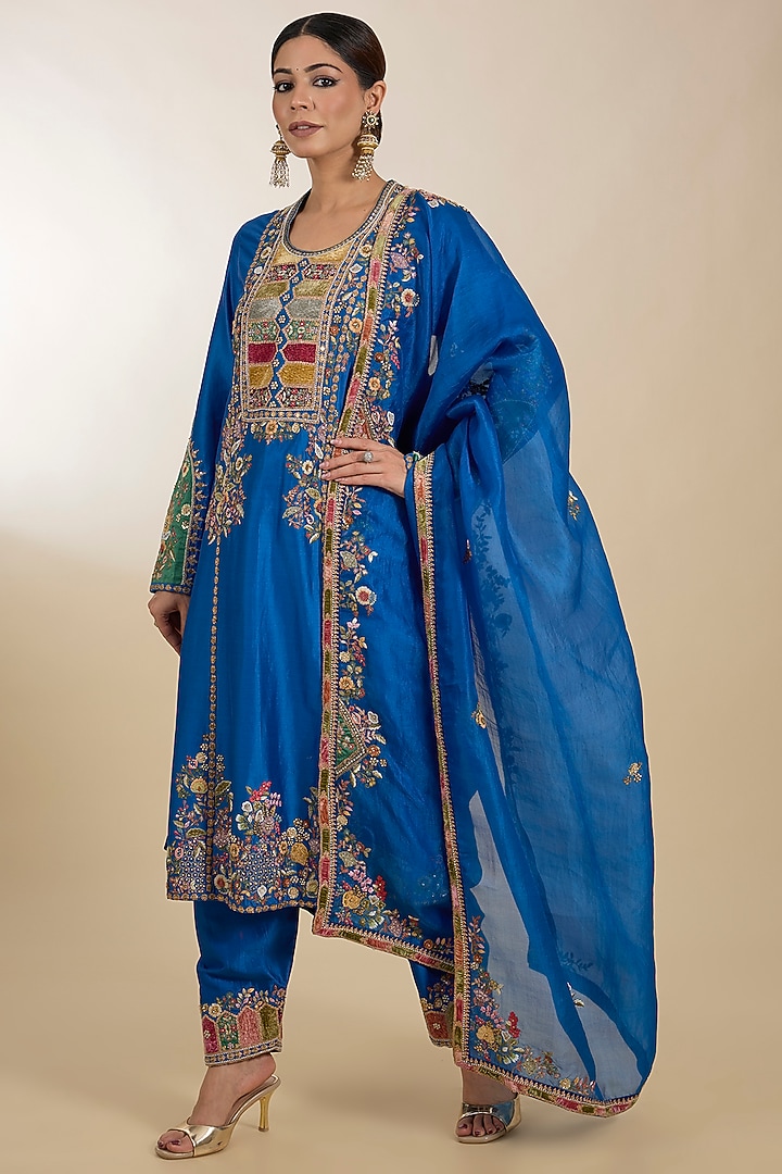 Blue Chanderi Patchwork Embroidered Phiran Kurta Set by Petticoat Lane at Pernia's Pop Up Shop