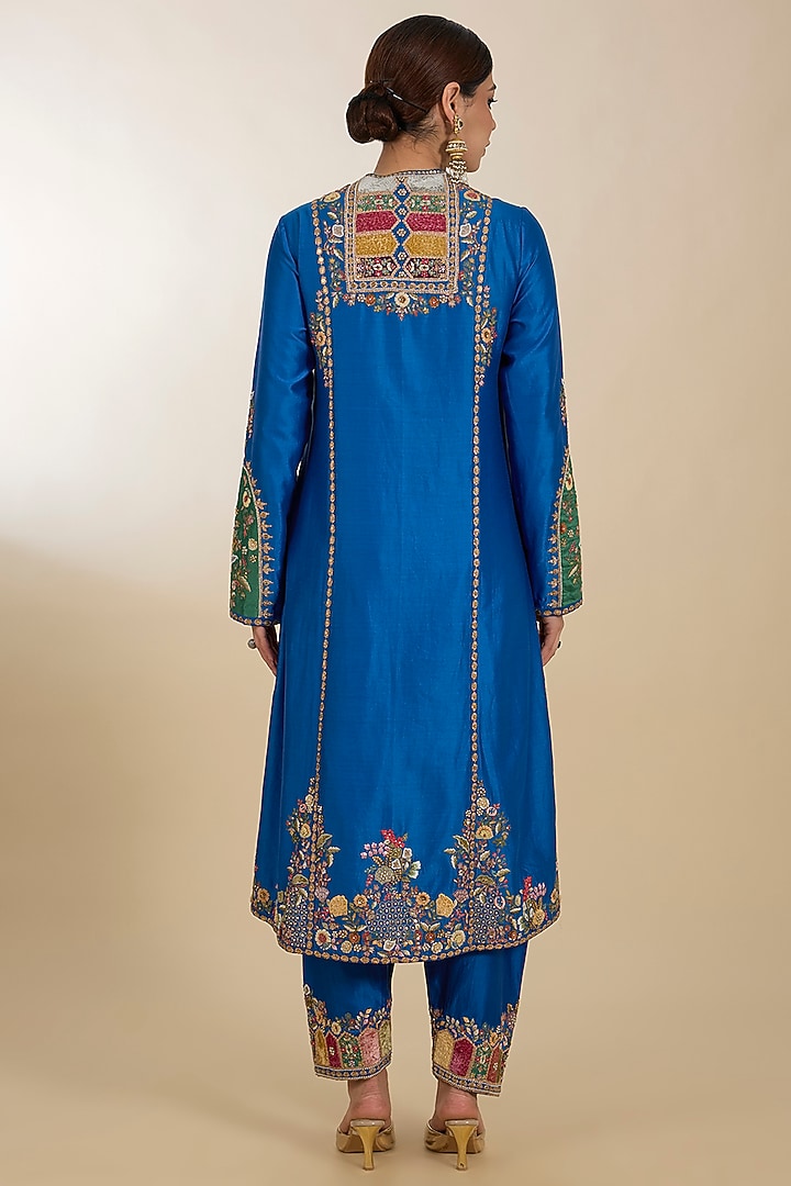 Blue Chanderi Patchwork Embroidered Phiran Kurta Set by Petticoat Lane at Pernia's Pop Up Shop