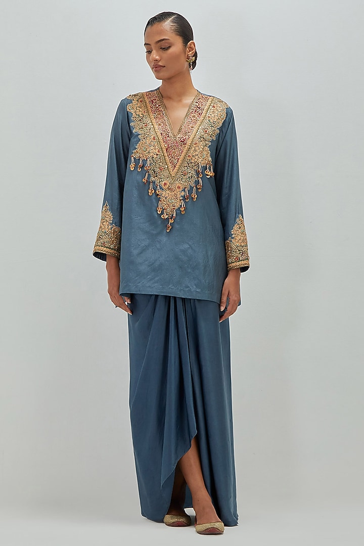 Grey Dupioni & Satin Embroidered Short Kurta Set by Petticoat Lane at Pernia's Pop Up Shop