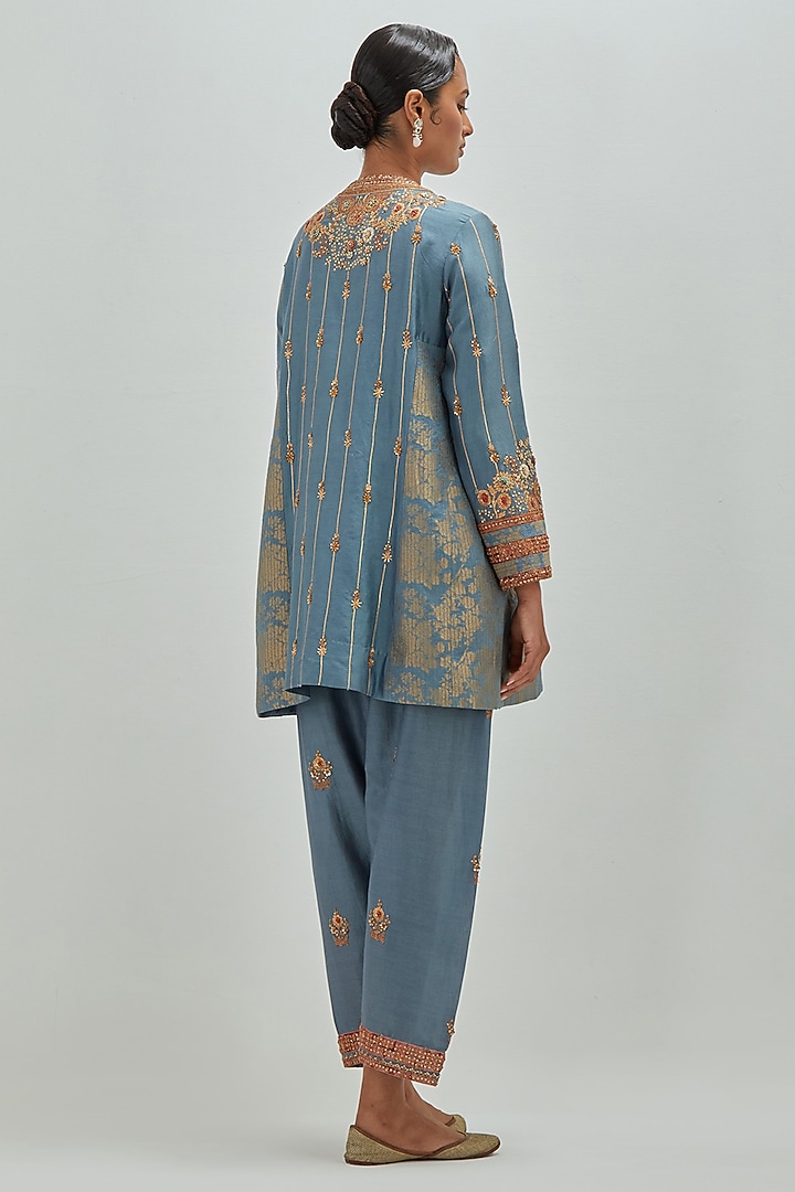 Grey Satin Chanderi Embroidered Kurta Set by Petticoat Lane at Pernia's Pop Up Shop