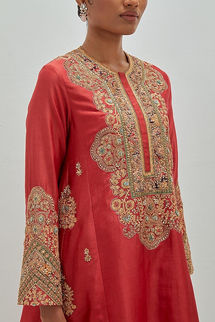 Red Chanderi Embroidered Kurta Set by Petticoat Lane at Pernia's Pop Up Shop