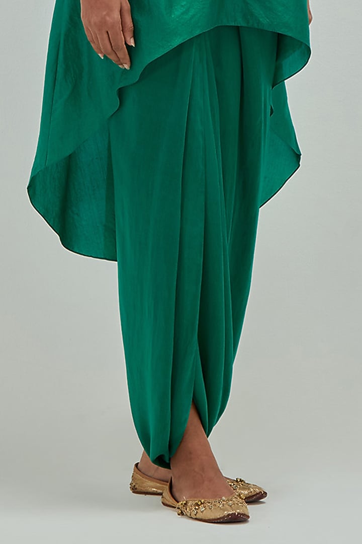 Peacock Green Dupion Silk Embroidered Asymmetrical Kurta Set by Petticoat Lane at Pernia's Pop Up Shop