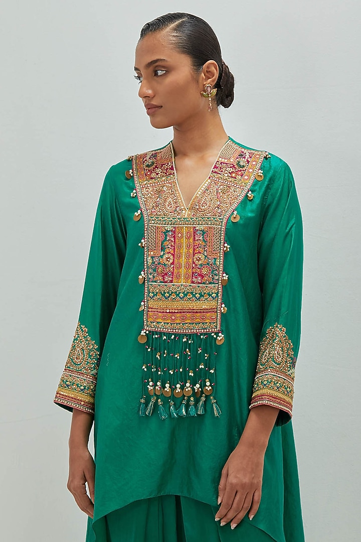 Peacock Green Dupion Silk Embroidered Asymmetrical Kurta Set by Petticoat Lane at Pernia's Pop Up Shop