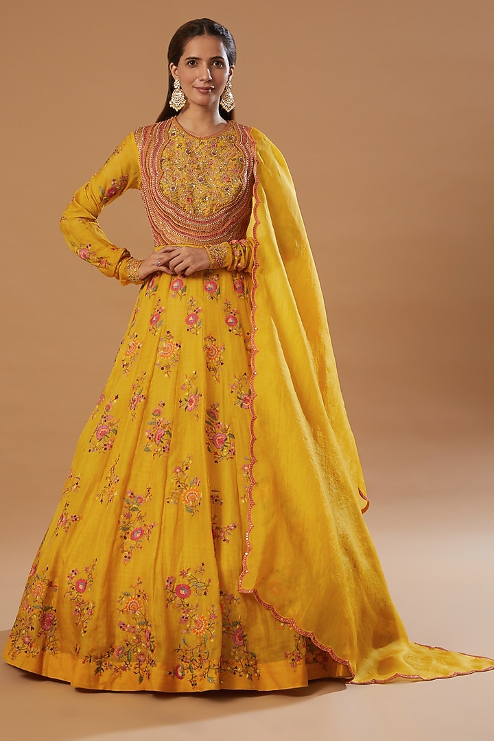 Yellow Embroidered Bridal Anarkali Set by Petticoat Lane at Pernia's Pop Up Shop