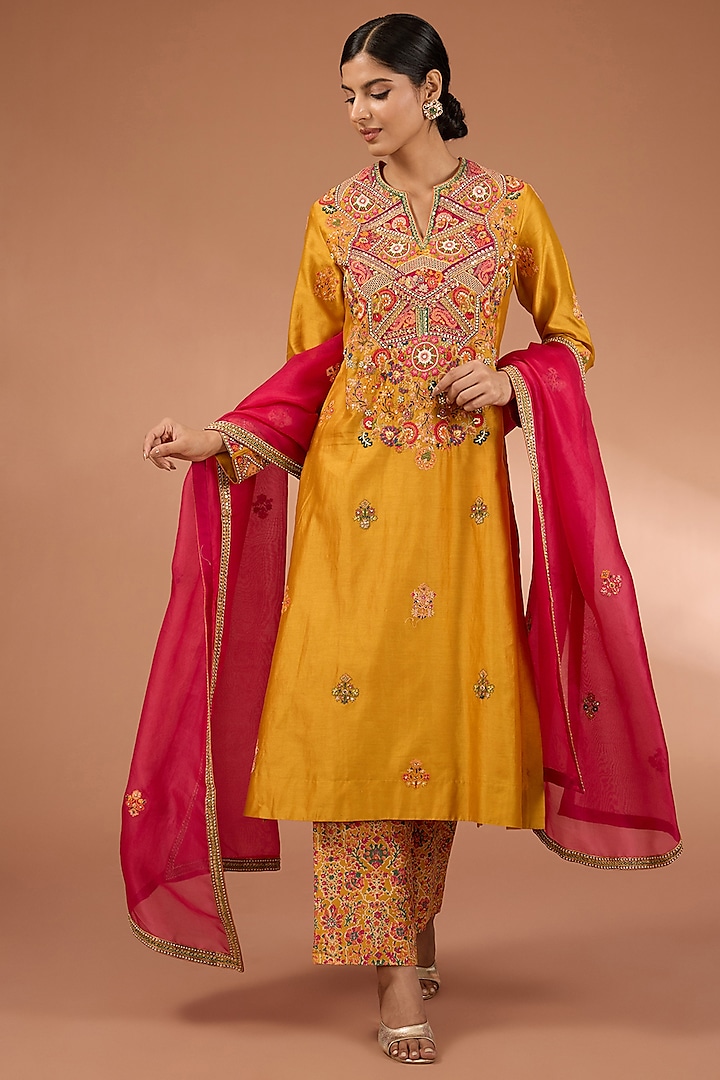 Yellow Chanderi Geometric Patchwork Kurta Set by Petticoat Lane at Pernia's Pop Up Shop