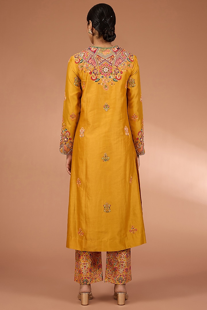 Yellow Chanderi Geometric Patchwork Kurta Set by Petticoat Lane at Pernia's Pop Up Shop