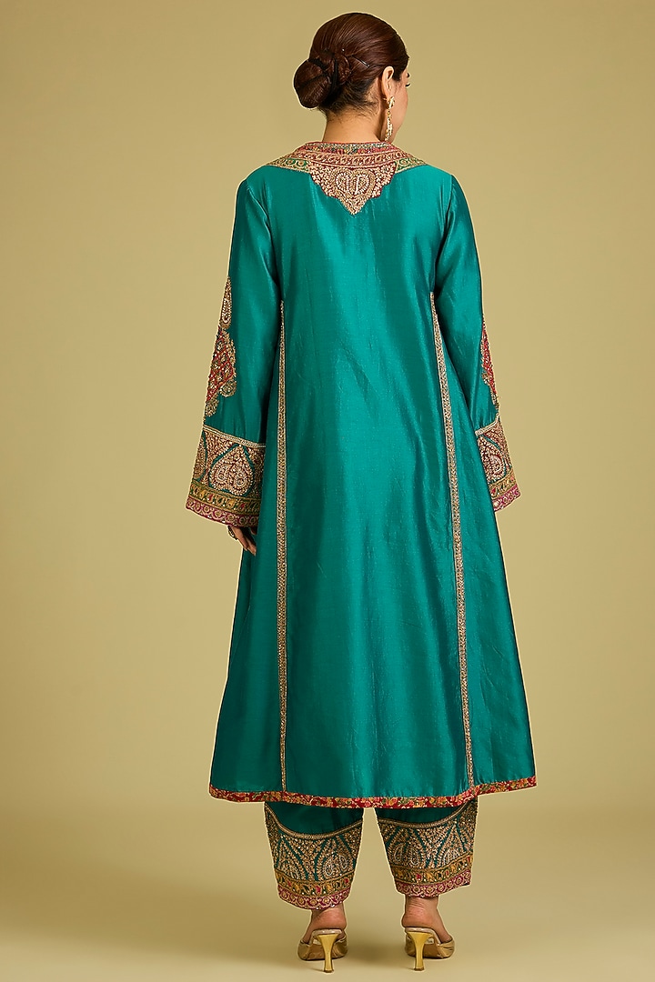 Emerald Green Chanderi & Organza Embroidered Kurta Set by Petticoat Lane at Pernia's Pop Up Shop
