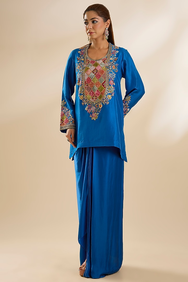 Blue Dupion Silk Embroidered Kurta Set by Petticoat Lane at Pernia's Pop Up Shop