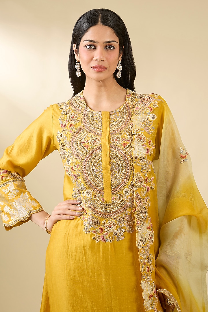Mustard Shimmer Brocade & Chanderi Kurta Set by Petticoat Lane at Pernia's Pop Up Shop