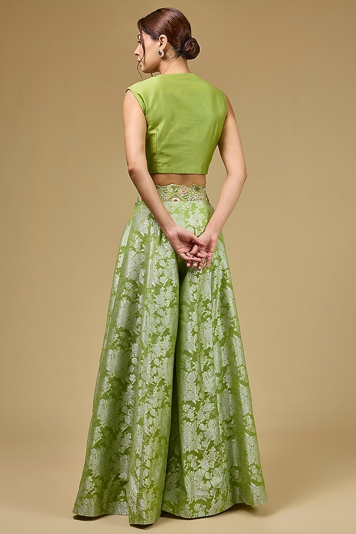Pista Green Organza Hand & Machine Embroidered Cape Set by Petticoat Lane at Pernia's Pop Up Shop