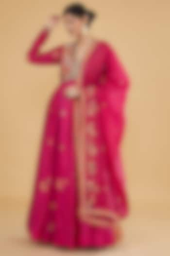 Red Chanderi Dori Embroidered Kalidar Anarkali Set by Petticoat Lane at Pernia's Pop Up Shop