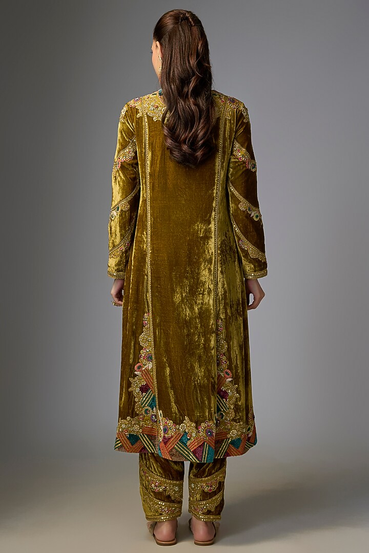 Champagne Velvet Patchwork Kurta Set by Petticoat Lane at Pernia's Pop Up Shop