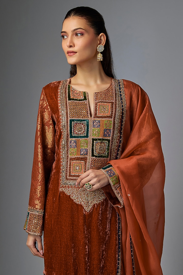 Champagne Velvet & Brocade Kurta Set by Petticoat Lane at Pernia's Pop Up Shop