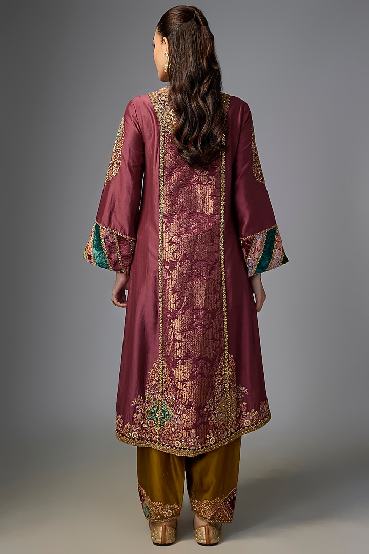 Mauve Pink Chanderi Embroidered Kurta Set by Petticoat Lane at Pernia's Pop Up Shop