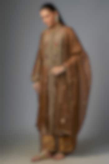 Tuscany Earthy Tone Velvet Embroidered Kurta Set by Petticoat Lane at Pernia's Pop Up Shop