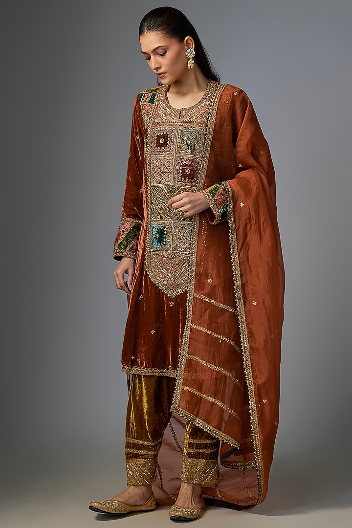 Dark Rust Velvet Embroidered Kurta Set by Petticoat Lane at Pernia's Pop Up Shop