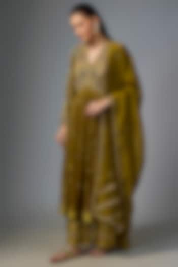 Champagne Velvet Embroidered Kalidar Kurta Set by Petticoat Lane at Pernia's Pop Up Shop