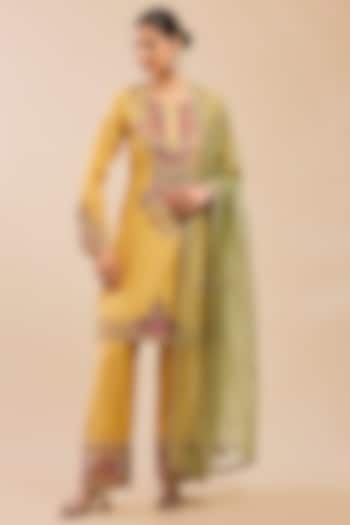 Yellow Chanderi & Organza Patch Work Kurta Set by Petticoat Lane at Pernia's Pop Up Shop