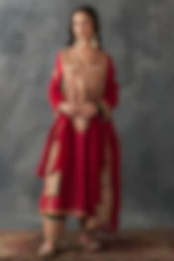 Crimson Red Chanderi & Organza Embroidered Kurta Set by Petticoat Lane at Pernia's Pop Up Shop