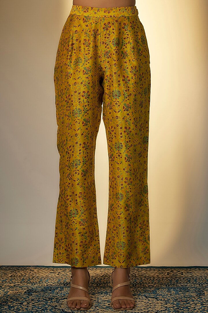 Yellow Chanderi Printed Asymmetric Kalidar Kurta Set by Petticoat Lane at Pernia's Pop Up Shop