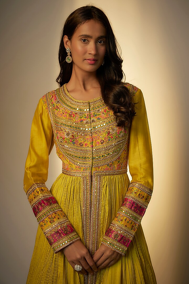 Yellow Chanderi Printed Asymmetric Kalidar Kurta Set by Petticoat Lane at Pernia's Pop Up Shop
