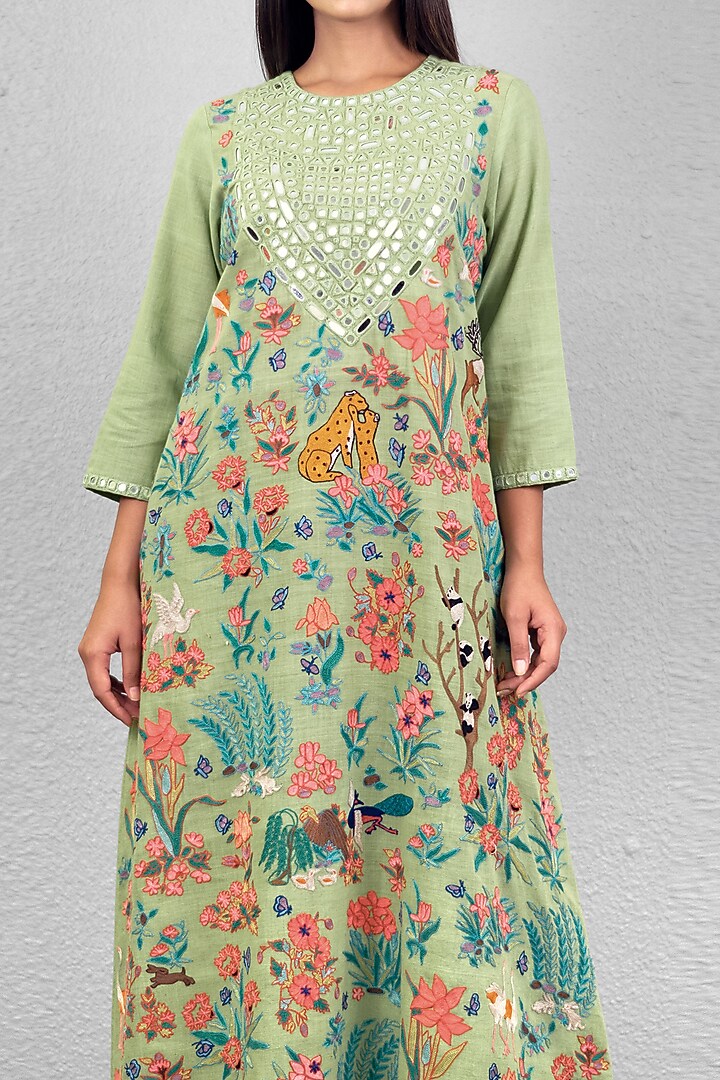 Mint Green Embroidered Kurta Set by Purvi Doshi at Pernia's Pop Up Shop