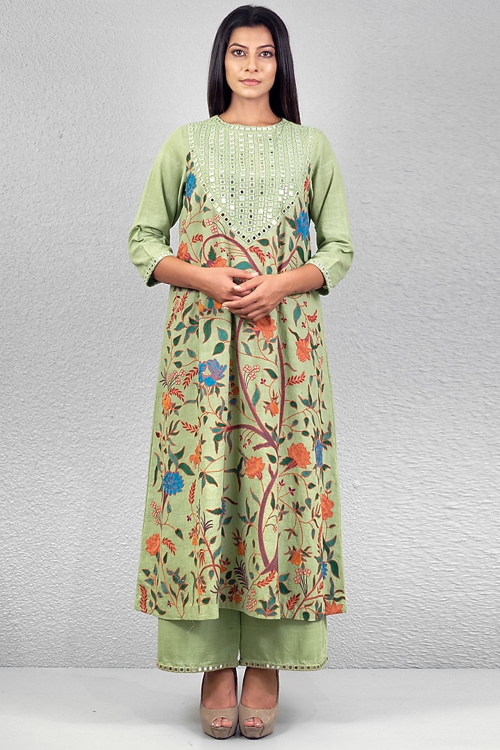 Mint Green Floral Embroidered Kurta Set by Purvi Doshi at Pernia's Pop Up Shop
