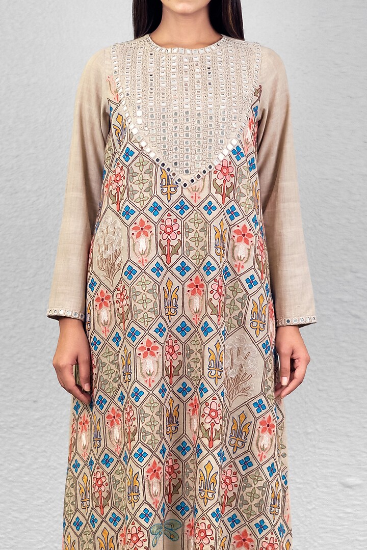 Beige Embroidered Kurta Set by Purvi Doshi at Pernia's Pop Up Shop