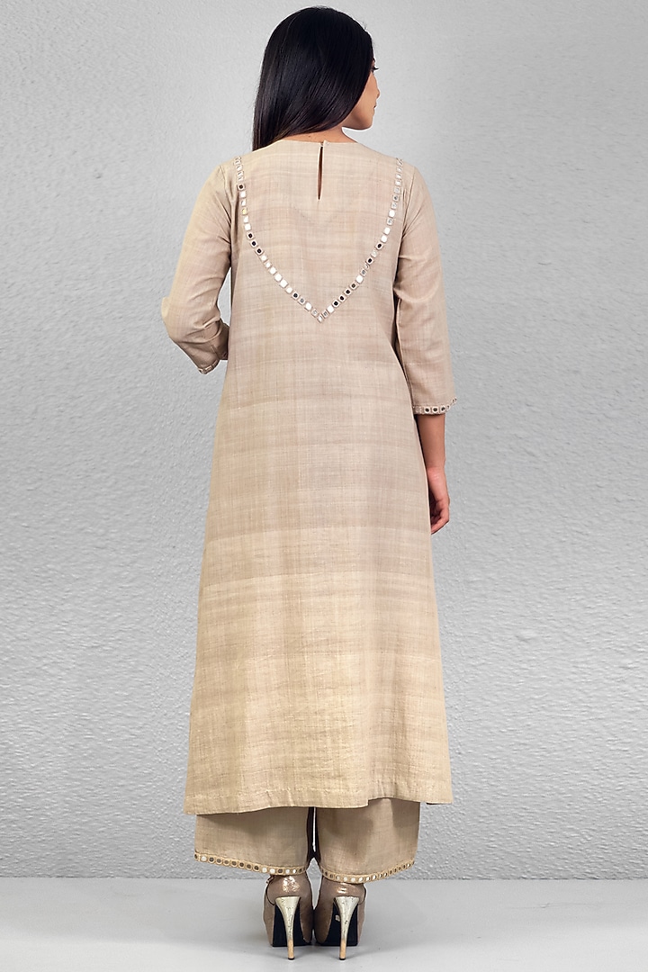 Beige Aari Embroidered Kurta Set by Purvi Doshi at Pernia's Pop Up Shop