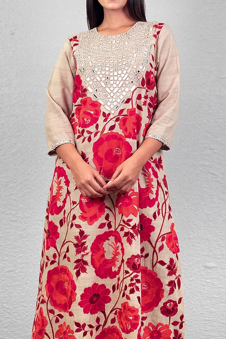 Beige Floral Embroidered Kurta Set by Purvi Doshi at Pernia's Pop Up Shop