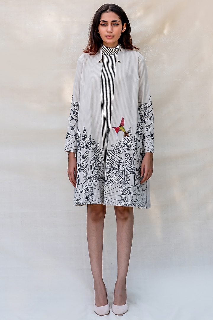 Off White Embroidered Paneled Jacket by Purvi Doshi