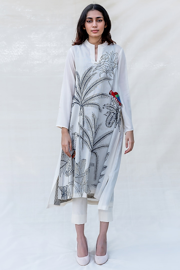 Off White Embroidered A-Line Kurta by Purvi Doshi