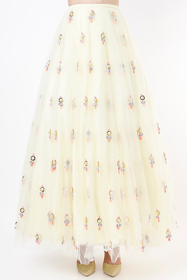 White Embellished Bridal Lehenga Set by Papa Don't Preach by Shubhika at Pernia's Pop Up Shop