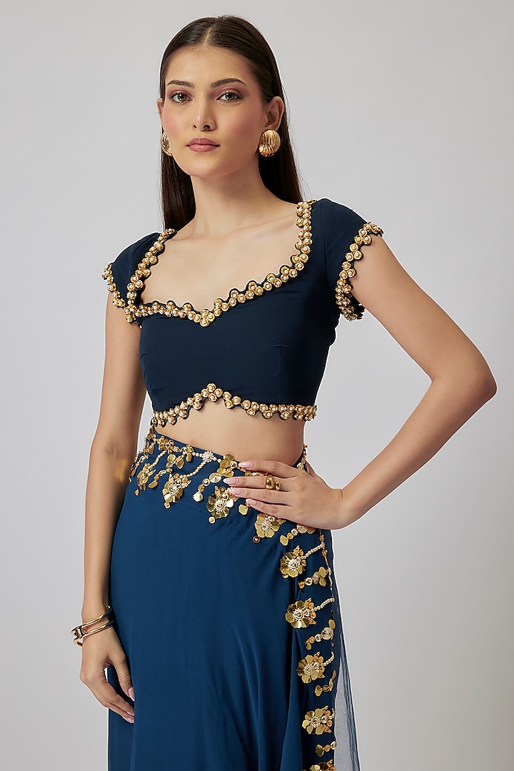 Blue Ombre Georgette Pearl Embroidered Reception Saree Set by Papa Don't Preach by Shubhika at Pernia's Pop Up Shop