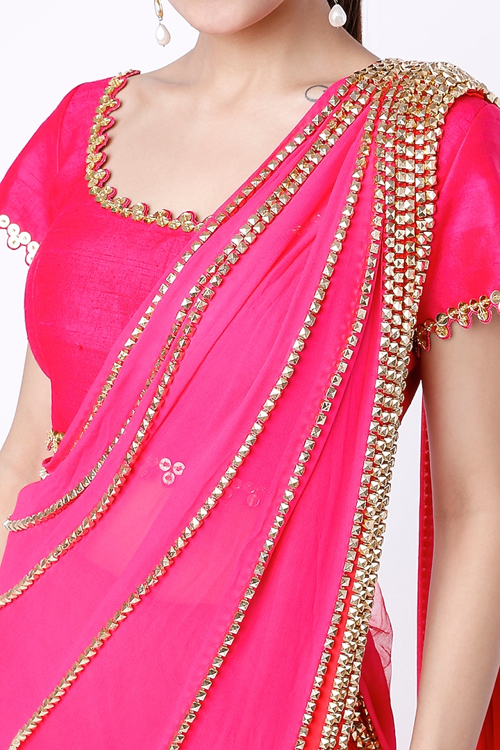 Red Shaded Embroidered Pre-Stitched Reception Saree Set by Papa Don't Preach by Shubhika at Pernia's Pop Up Shop