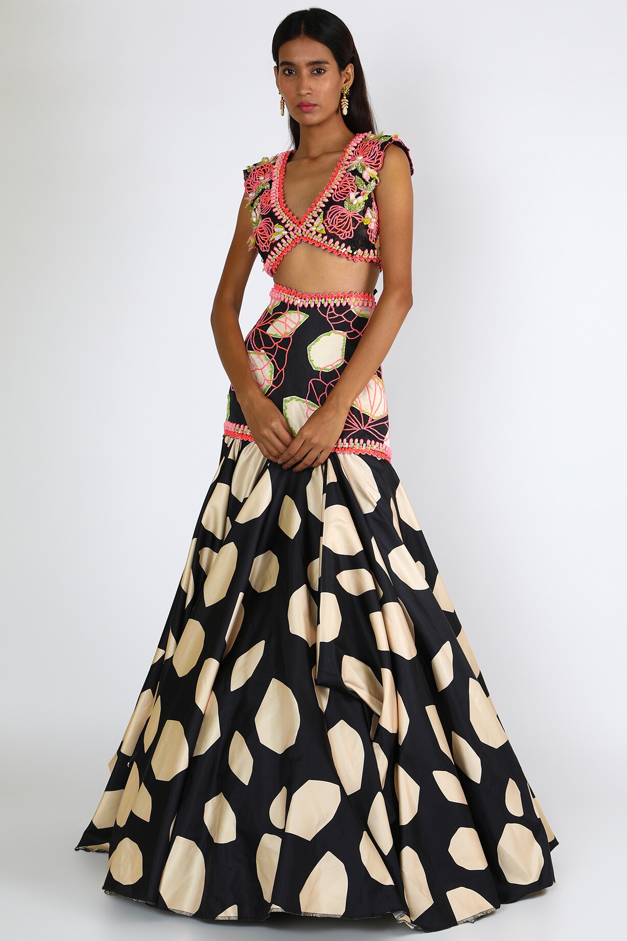 Black Embroidered Draped Lehenga Set Design by Papa Don'T Preach By  Shubhika at Pernia's Pop Up Shop 2022